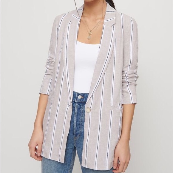 Blazer - Picture 6 of 6